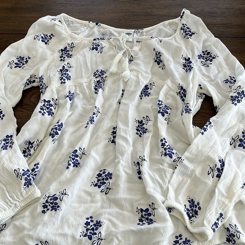blue floral blouse